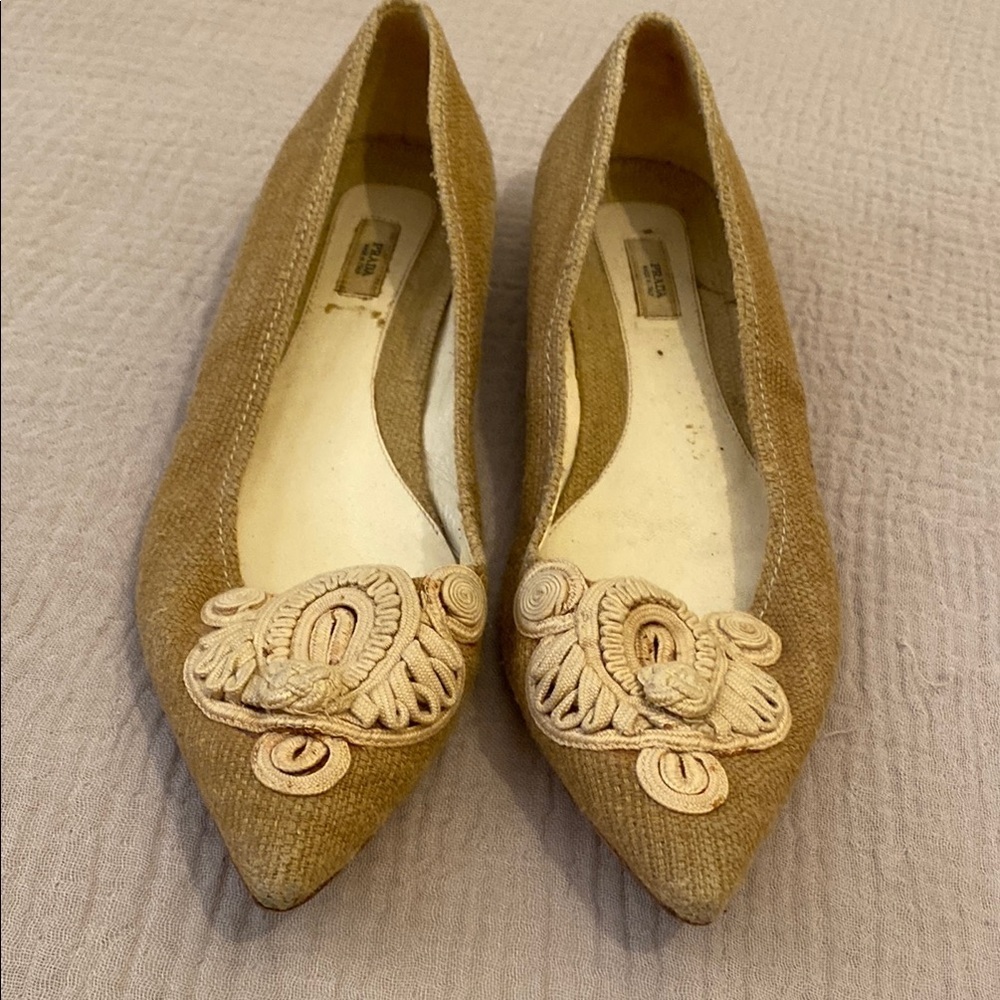 PRADA VINTAGE Elegant Tan Women's Shoes. Size 40 - Picture 2 of 7